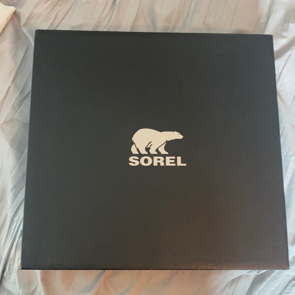 Black suede/leather heeled snow boots Sorel